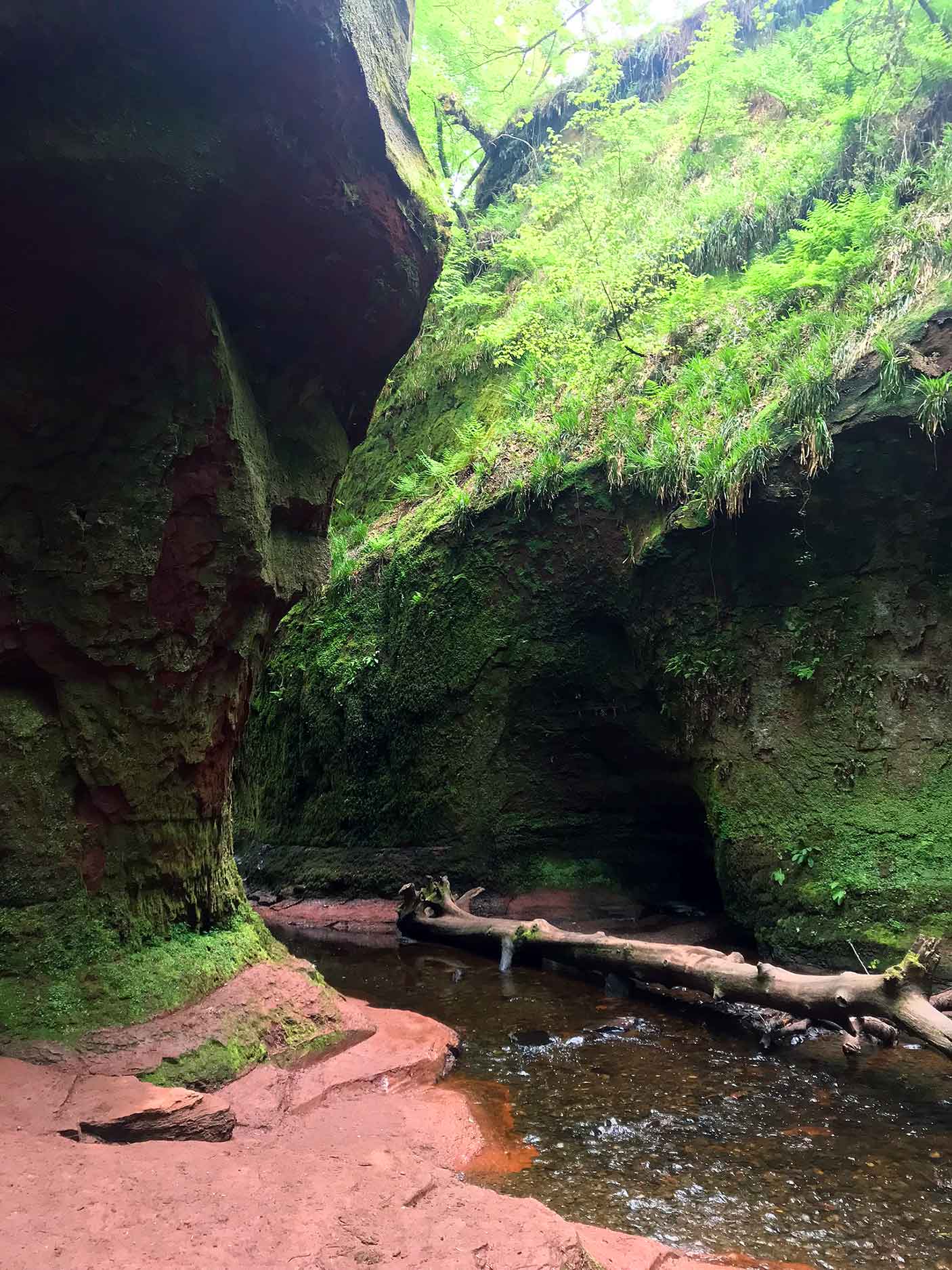 finnich glen devil's pulpit in scotland
