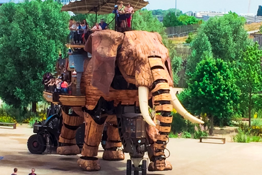 Mechanical elephant in Nantes, France