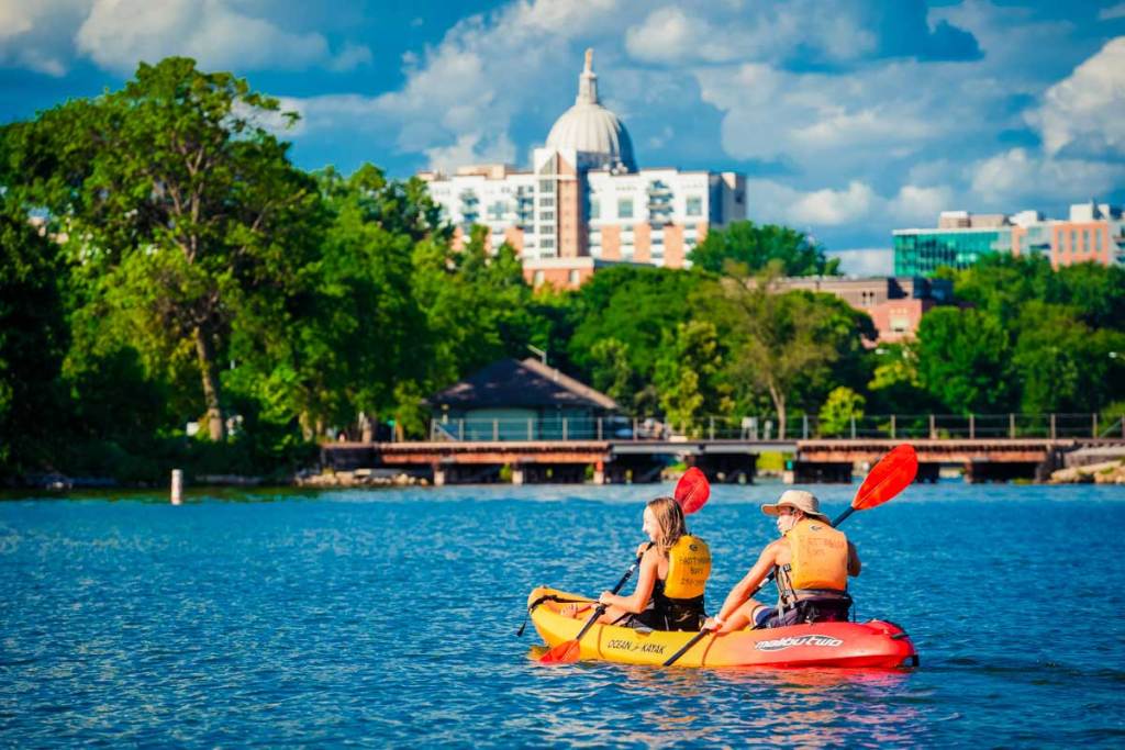 kayaking, just one of many awesome things to do in madison wisconsin