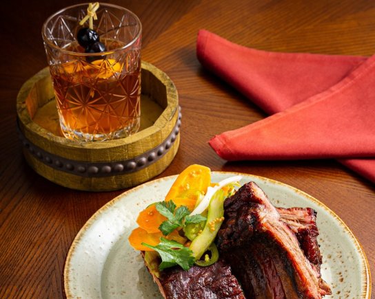 Doma cocktail and dish